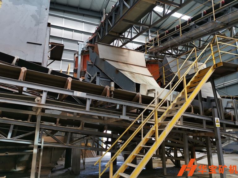 時(shí)產(chǎn)800T制砂生產(chǎn)線寶雞梅縣某石場(chǎng)